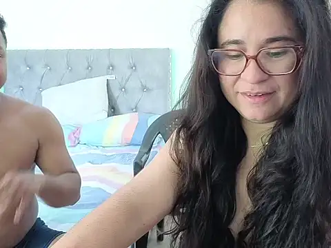Snapshot of estrellajunior chatting on May 5, 2026, 2:03 pm estrellajunior online show from May 5, 2026, 2:03 pm