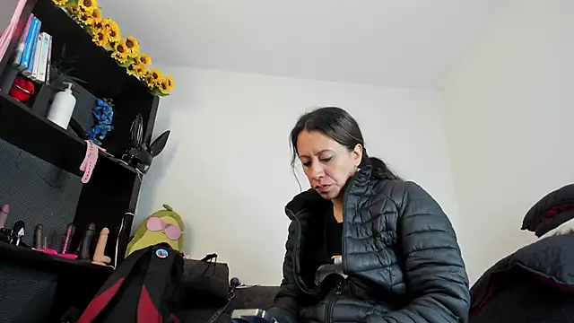 Snapshot of ItsAmara chatting on April 6, 2026, 1:12 pm ItsAmara online show from April 6, 2026, 1:12 pm