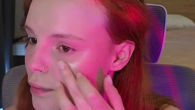 mollybossy online show from April 15, 2026, 7:15 am