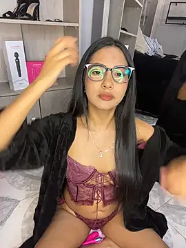 Snapshot of Gretel_Streit chatting on May 26, 2026, 3:35 am Gretel Streit online show from May 26, 2026, 3:35 am