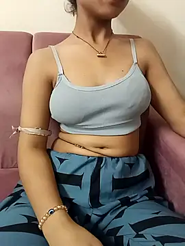 ritika gupta02 online show from April 7, 2026, 7:25 pm