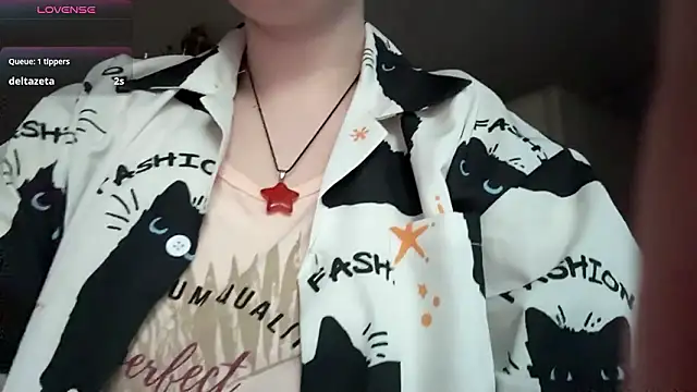 Snapshot of Miacommando chatting on March 16, 2026, 3:27 pm Miacommando online show from March 16, 2026, 3:27 pm