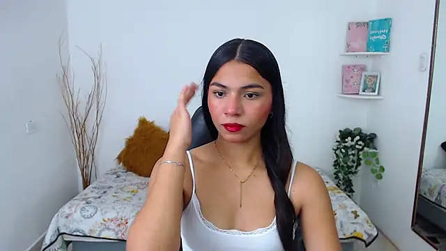Snapshot of Emma_Faith chatting on June 15, 2026, 1:57 pm Emma Faith online show from June 15, 2026, 1:57 pm