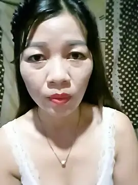 Snapshot of Yiyi102300 chatting on June 30, 2026, 4:35 am Yiyi102300 online show from June 30, 2026, 4:35 am