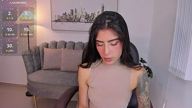 Ninna Asppen  online show from March 24, 2026, 5:23 am