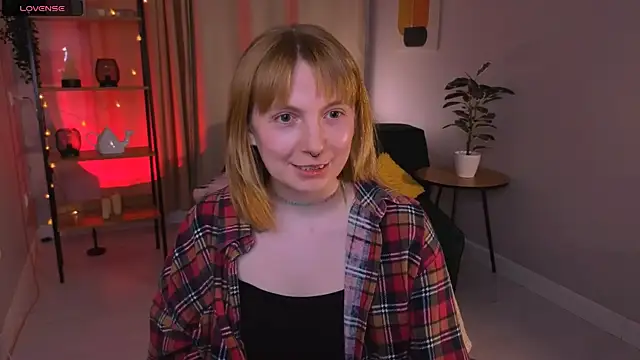 susie miu online show from April 22, 2026, 9:38 pm