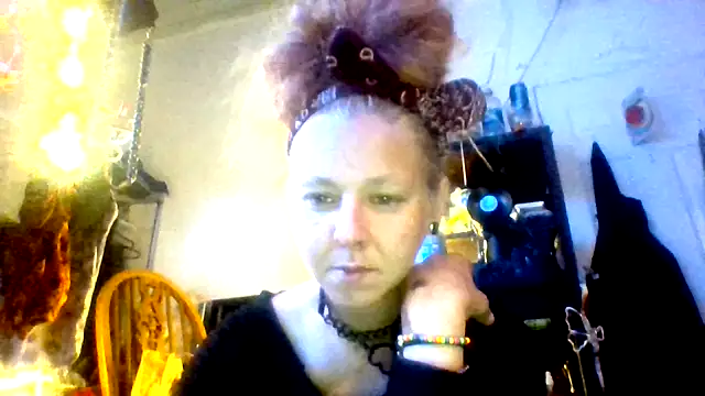 Ambionce online show from May 27, 2026, 3:03 am