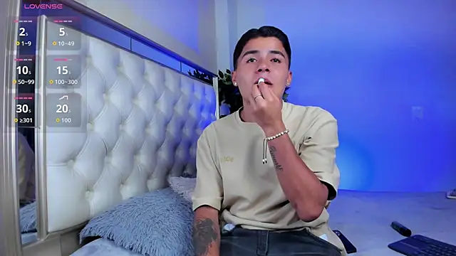 Liam Dustin online show from July 24, 2026, 9:02 pm