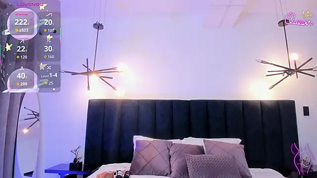 kirasweet7 online show from April 25, 2026, 3:42 am