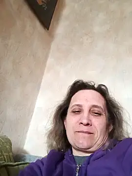 KatieLove133 online show from April 18, 2026, 8:29 am