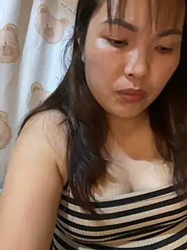 Milik-1022 online show from April 21, 2026, 5:17 pm