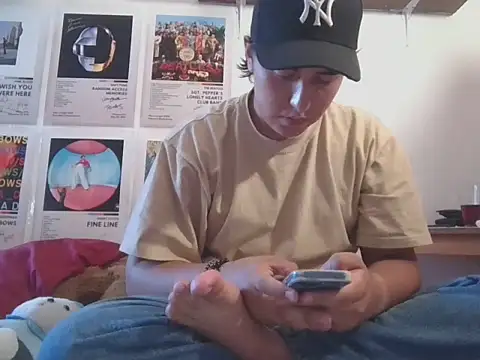 amartinezszz online show from May 24, 2026, 12:15 am