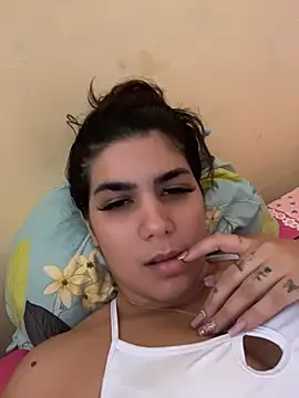 Hopeluna online show from August 7, 2026, 9:39 pm