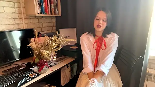 SarahHunnye online show from March 15, 2026, 11:55 pm