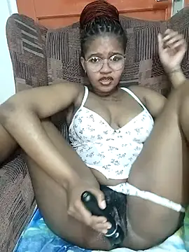 Hotsexyberry222 online show from April 18, 2026, 6:34 pm