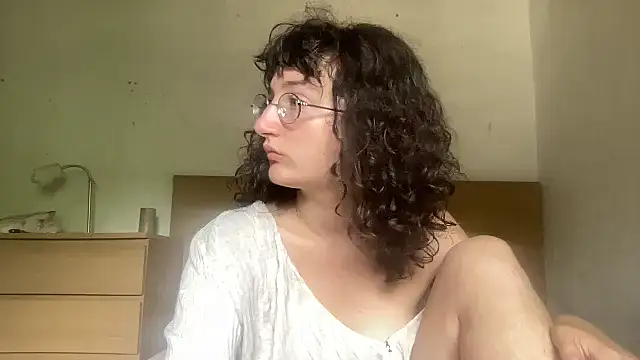 antoniettamaria online show from June 4, 2026, 9:37 am