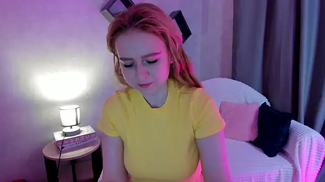 Shiny Liss online show from April 13, 2026, 1:33 am