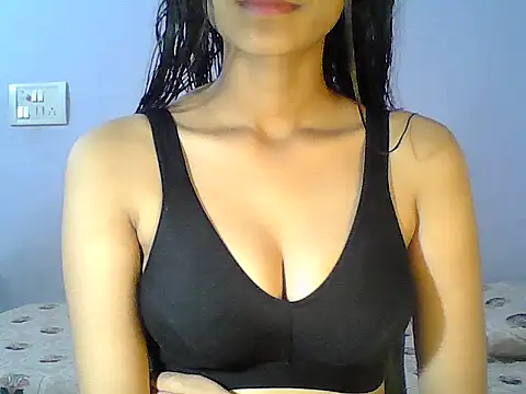 Hot Deepansi02 online show from July 24, 2026, 4:38 pm