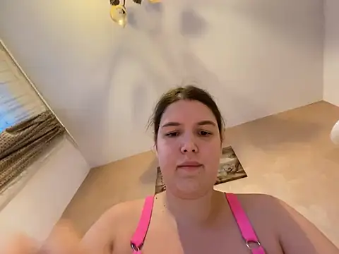 BettyyBlue online show from June 21, 2026, 6:10 pm