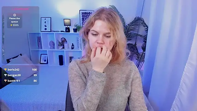 ElizabethVane online show from May 14, 2026, 5:53 pm