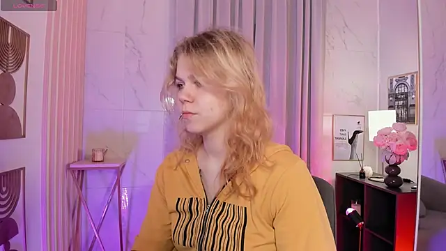 ElizabethVane online show from July 2, 2026, 5:35 am
