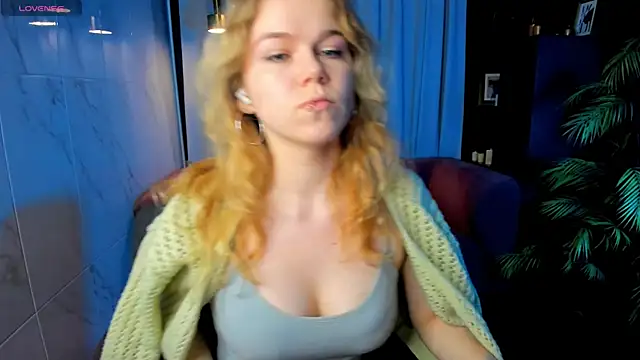 ElizabethVane online show from August 5, 2026, 5:21 am