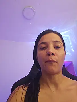 miaeyex online show from May 23, 2026, 12:09 pm