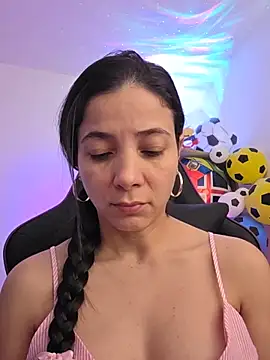 miaeyex online show from July 1, 2026, 12:18 pm