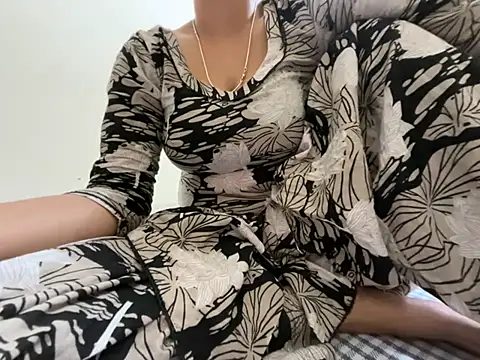 Noor Sexy02 online show from July 18, 2026, 12:09 pm