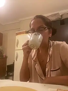 Yes 2102 online show from March 16, 2026, 1:22 am