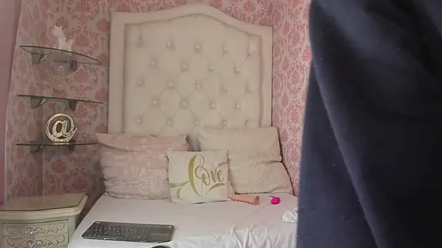 Mini Rouse online show from April 10, 2026, 12:10 pm