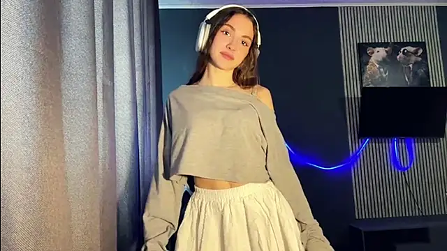 Veluxe online show from March 16, 2026, 11:14 am