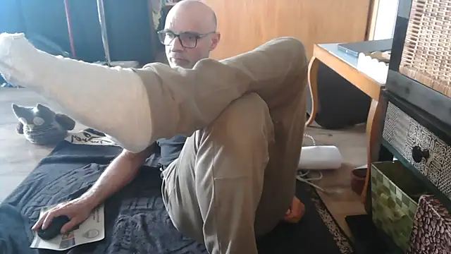 Snapshot of Thomate24 chatting on June 9, 2026, 1:12 pm Thomate24 online show from June 9, 2026, 1:12 pm