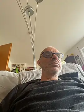 Snapshot of Thomate24 chatting on June 10, 2026, 5:07 am Thomate24 online show from June 10, 2026, 5:07 am