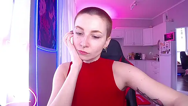 Hope Foxter online show from April 9, 2026, 5:07 am