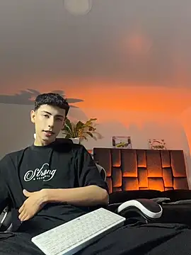 SebastianReed  online show from April 24, 2026, 5:10 am