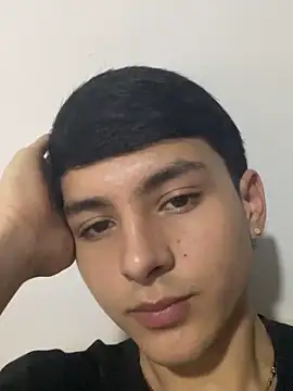 Andrew restrepoo online show from May 17, 2026, 8:38 pm