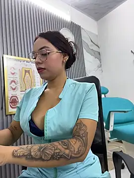 daniela-sexy online show from August 5, 2026, 1:25 pm
