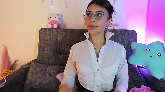 Macarena26 online show from March 18, 2026, 12:52 pm