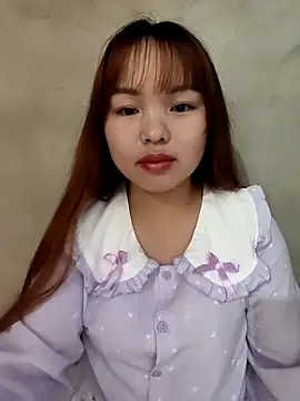 Snapshot of Mina_xYx chatting on May 7, 2026, 2:11 pm Mina xYx online show from May 7, 2026, 2:11 pm