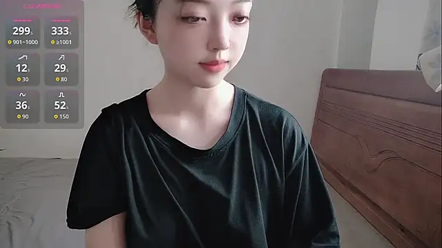 Snapshot of oblakitty_ chatting on August 7, 2026, 6:59 am oblakitty online show from August 7, 2026, 6:59 am