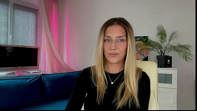 come here baby online show from March 29, 2026, 2:39 pm