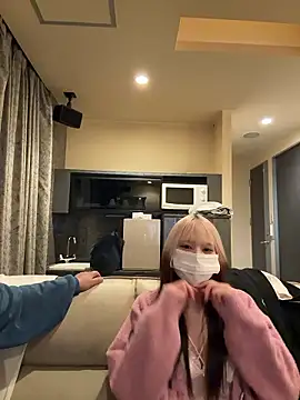 miku chan a online show from May 8, 2026, 11:59 am