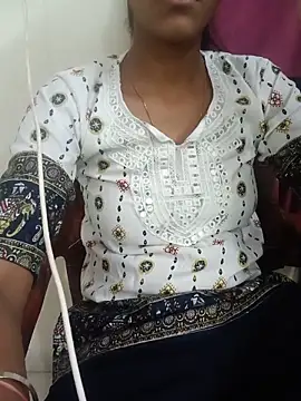 aushi rajput online show from May 11, 2026, 4:04 pm