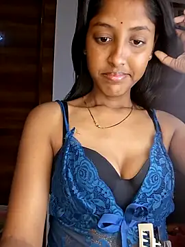 Pari lovers online show from June 7, 2026, 2:21 pm