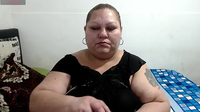 rossitaspace01 online show from May 28, 2026, 12:35 pm