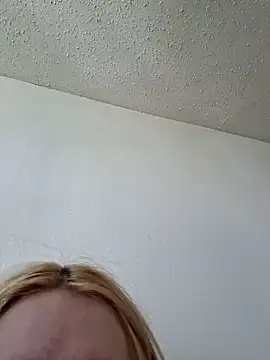 Snapshot of HeyItsChloe chatting on March 21, 2026, 8:12 pm HeyItsChloe online show from March 21, 2026, 8:12 pm