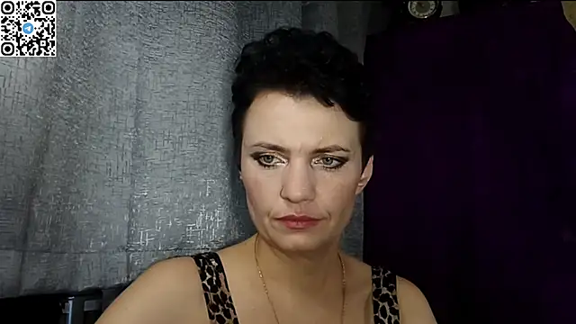 HotMamaQueen234 online show from May 7, 2026, 7:52 pm