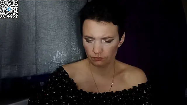 HotMamaQueen234 online show from June 8, 2026, 7:25 pm
