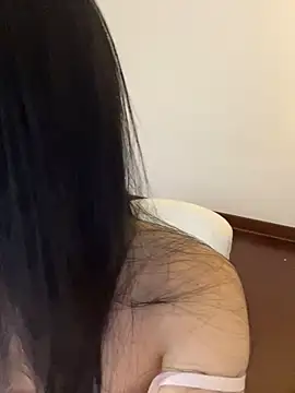 Xiaozuzongo1 online show from April 26, 2026, 8:12 am